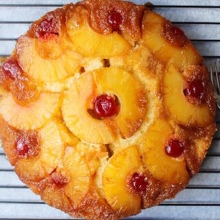 Ananas-Upside-Down-Kuchen mit Bisquick